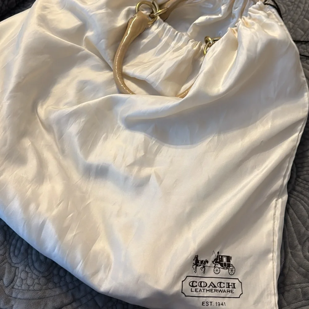 COACH MADISON LARGE CHAMPAGNE BEIGE OP ART SIGNATURE MAGAZINE TOTE BAG